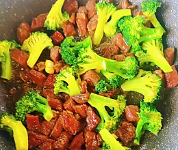 西兰花牛肉粒的做法