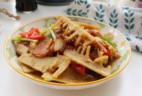 #感恩妈妈 爱与味蕾同行#竹笋炒腊肉的做法