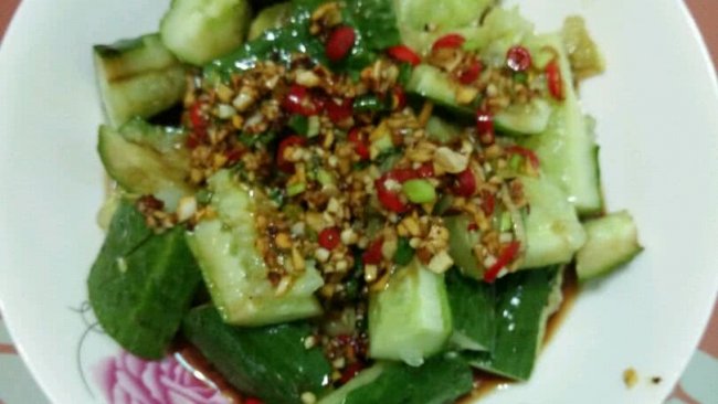 蒜泥拍黄瓜的做法