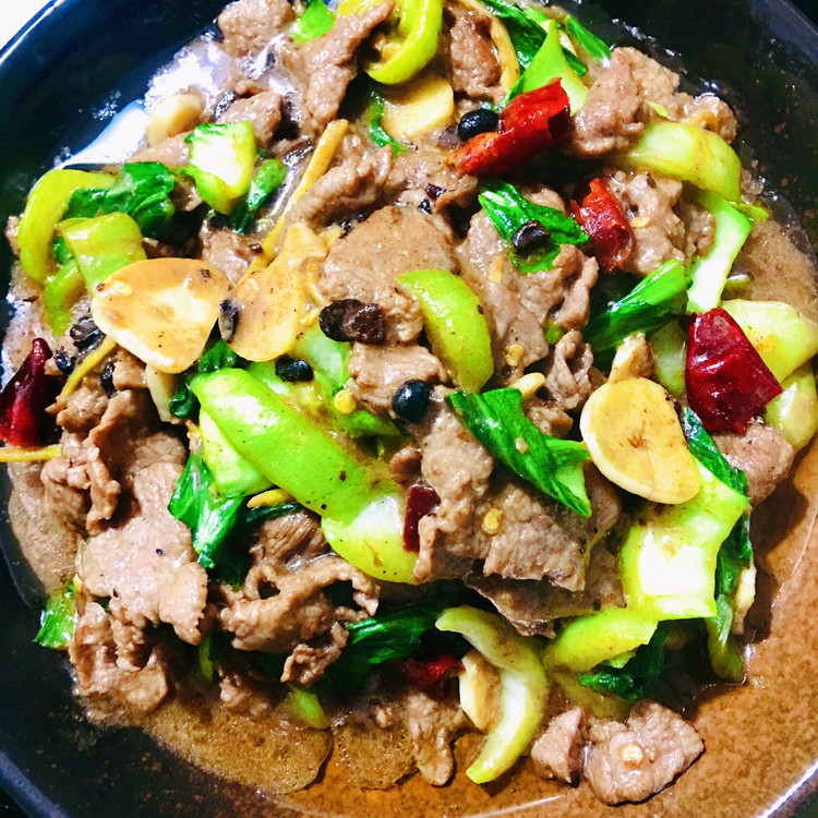 青菜炒牛肉的做法
