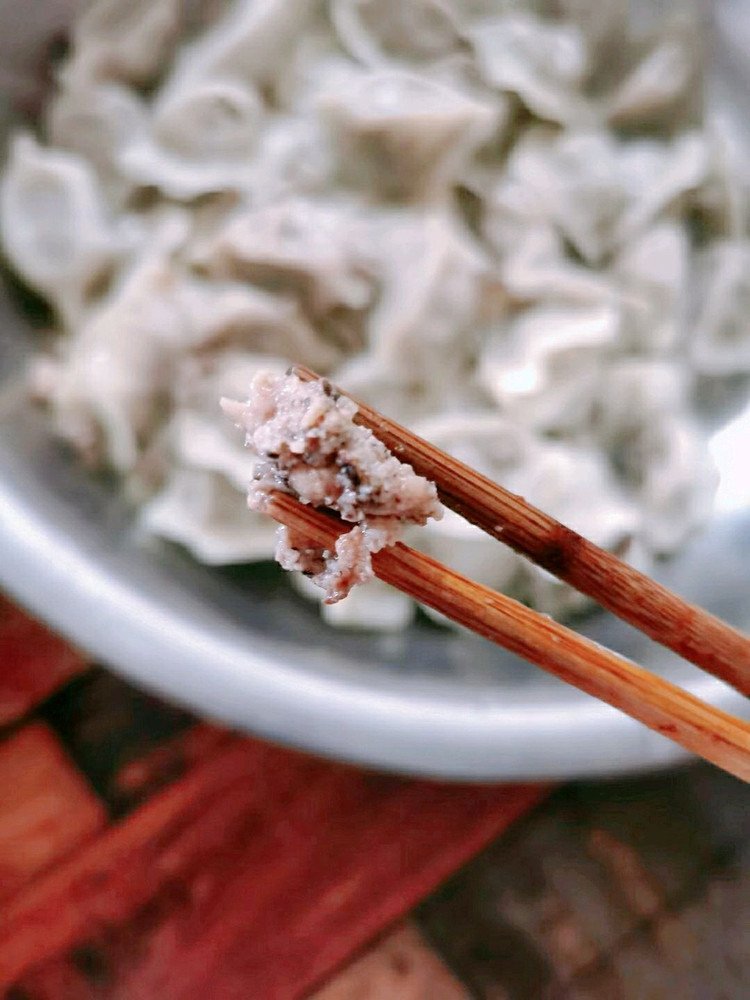 云南野生菌宴席~黑松露饺子的做法