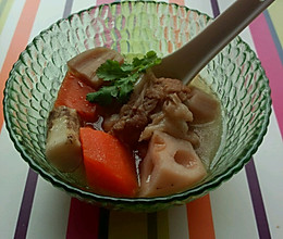 莲藕山药排骨汤的做法