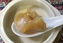 懒人做法:牛奶红枣枸杞炖花胶的做法