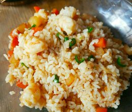 萝卜鲜虾炒饭的做法