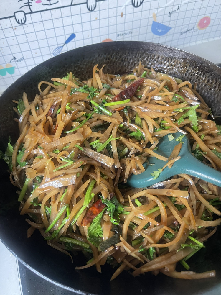 炒咸菜疙瘩丝的做法