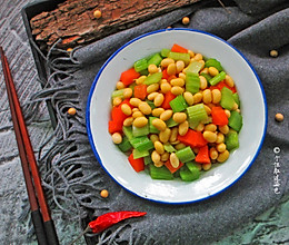 #多力金牌大厨带回家-北京站#西芹拌黄豆的做法