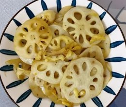 可以当零食的清炒藕片的做法
