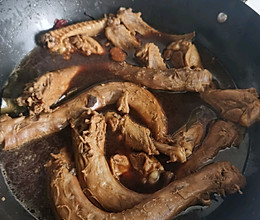卤鸭脖的做法
