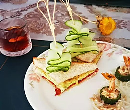 快手早餐：吐司、粉蒸鲜虾、蔬肉卷、红枣姜红茶的做法