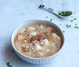 金针菇虾仁豆腐汤#花10分钟，做一道菜！#的做法