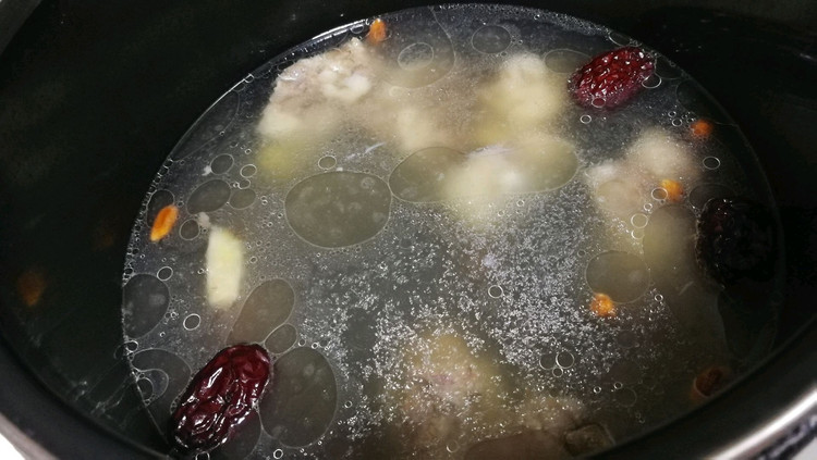 孕妇牛肋骨清汤的做法