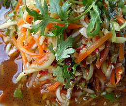 这个夏天我和凉菜有个约会,拌双丝(黄瓜、胡萝卜)的做法