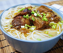 「迟の味」排骨米线的做法