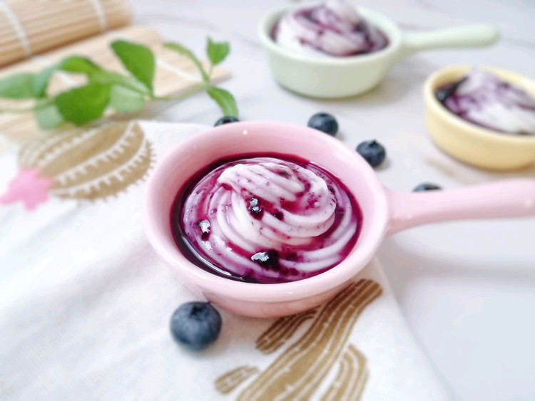 9M+假装冰淇凌的蓝莓山药泥，附蓝莓酱的做法的做法