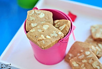 红糖腰果核桃饼干#我的烘焙不将就#的做法