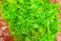 芹菜叶猪肉饼-汤汁鲜美宝宝爱的做法