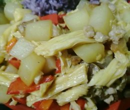 土豆炒腐竹的做法