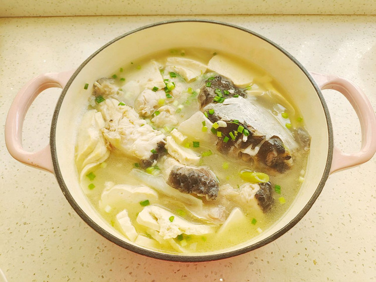 豆腐炖鱼汤的做法