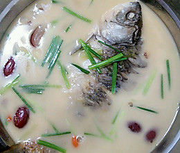 鲫鱼汤的做法