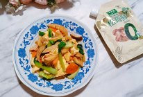 #厨房鲜香秘诀，太太乐松茸鲜，一餐一筷见鲜香#小油菜菌菇炒蛋的做法