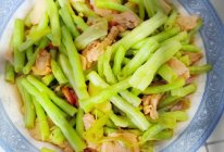 白豆角炒肉的做法