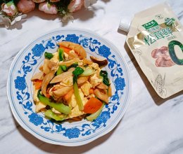 #厨房鲜香秘诀，太太乐松茸鲜，一餐一筷见鲜香#小油菜菌菇炒蛋的做法