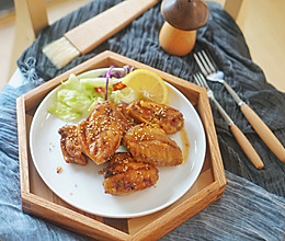 烤箱菜｜嫩到无敌、零失败的烤鸡翅#就是红烧吃不腻！#的做法