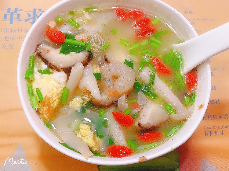 菌菇三鲜汤的做法