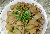 萝卜烧肥肠的做法