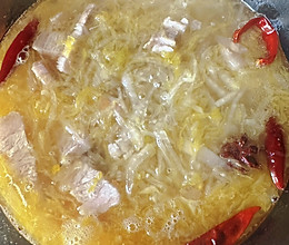 酸菜汆白肉的做法