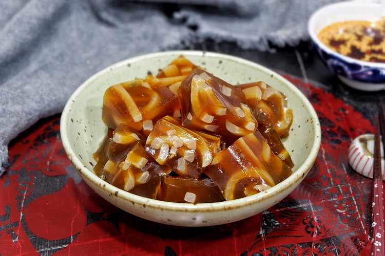 酱油猪皮冻的做法