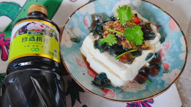 捞汁皮蛋豆腐#珍选捞汁 健康轻食季#的做法