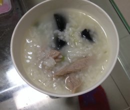 皮蛋瘦肉粥的做法