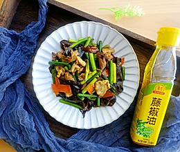 #清香麻爽秒入魂#快手小炒——蒜薹炒肉的做法