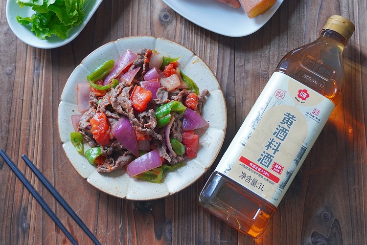 番茄洋葱炒拌炒牛肉的做法