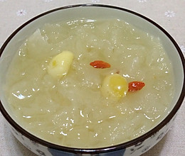 止咳化痰冰糖白果（银杏）银耳粥的做法
