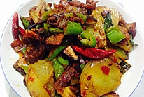 土豆片回锅肉～回锅肉已炉火纯青，每次光盘让我很有成就感的做法