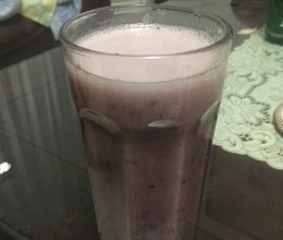 葡萄奶昔的做法