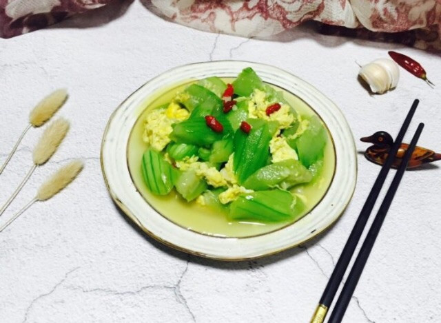 丝瓜炒鸡蛋的做法