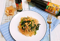 #春日时令,美味尝鲜#菠菜果仁拌粉丝的做法