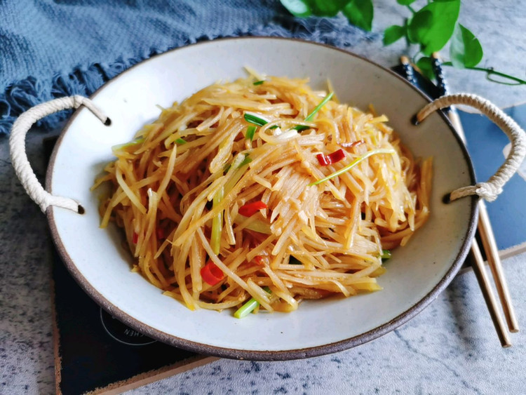 酸辣土豆丝的做法