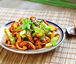 #美食新势力#辣炒鱿鱼干的做法