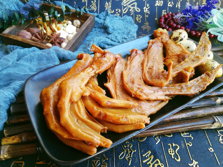夏日卤味---鸭爪、鸭翅、鹌鹑蛋的做法