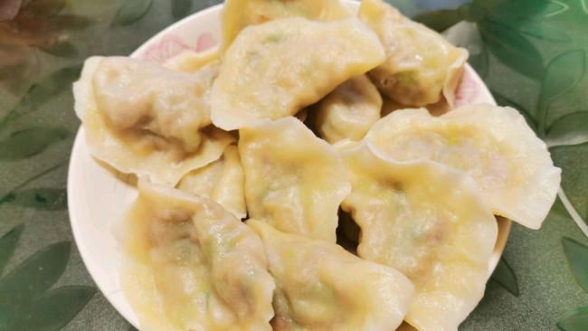 西葫芦炸面丁饺子的做法