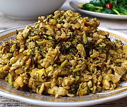 【香椿芽炒鹅蛋】春天里的菜的做法