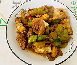 苦瓜炒鸡肉的做法