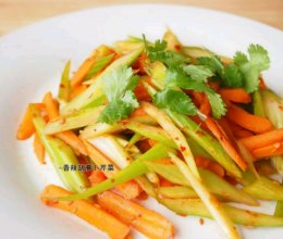 芹菜炒胡萝卜的做法