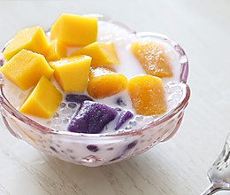 缤纷夏日：芒果双色芋圆西米露的做法