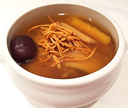 虫草花药膳鸡汤的做法