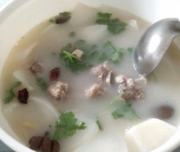 白萝卜排骨汤的做法